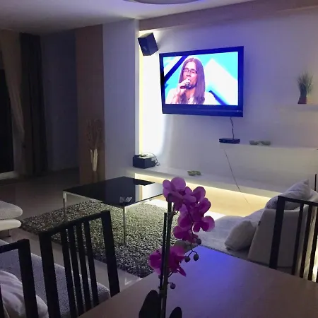 Vip Apartman Апартаменты Шиофок